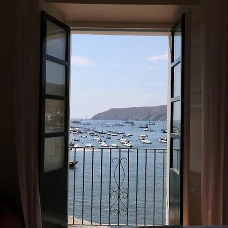 Set * Cadaques