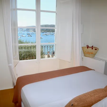 Set Cadaques
