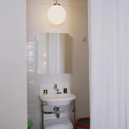 Set * Cadaques